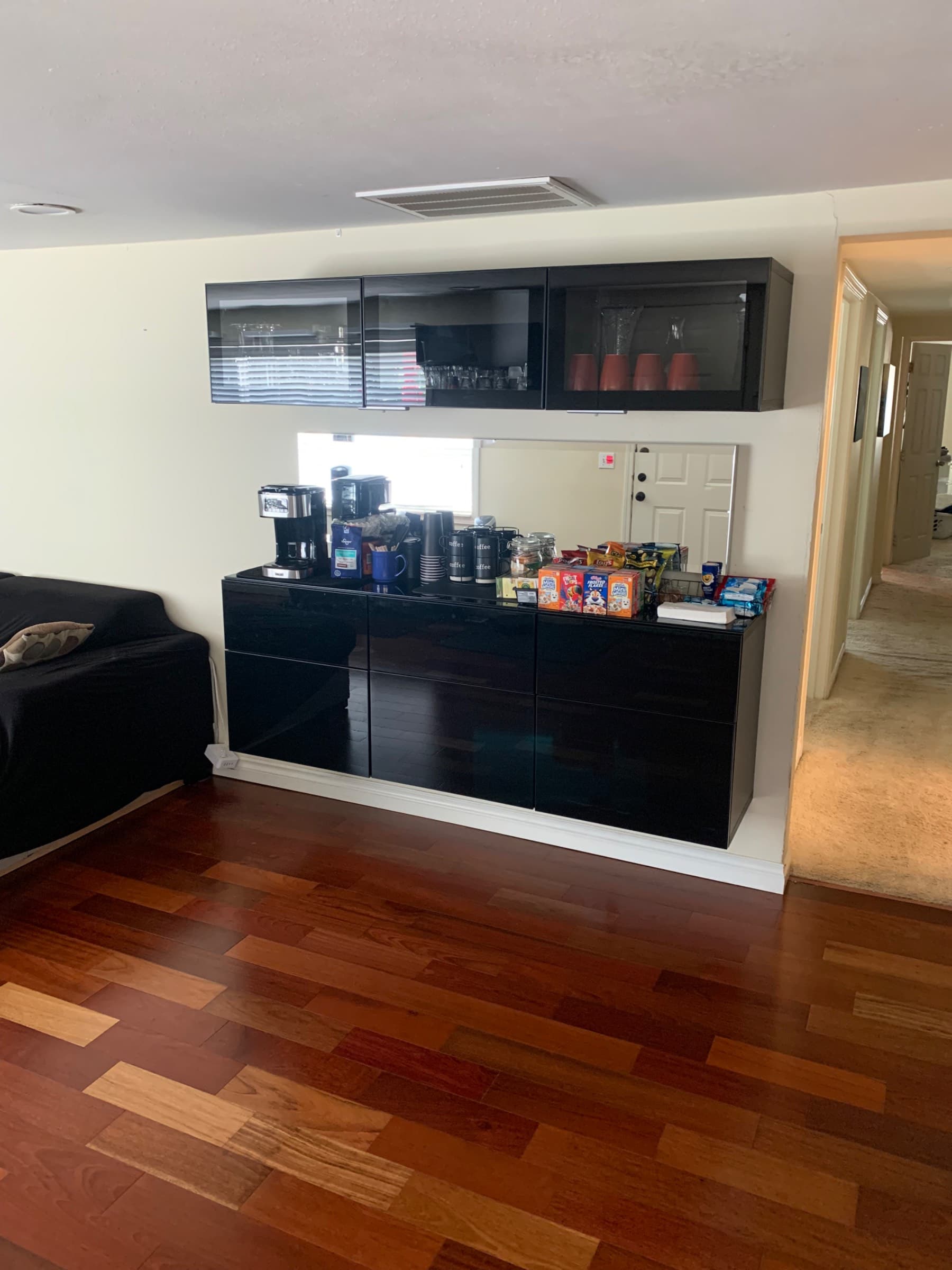 Once you stay here you’ll see why I have great reviews. Please request snacks for your arrival or anything 